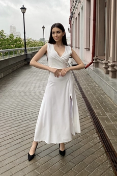 Костюм с юбкой 440 белый The Woman