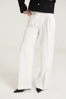 Брюки 2479 молочный The name