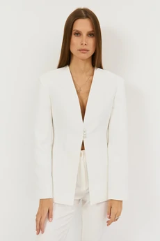 Костюм брючный 2507 молочный The name