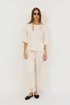 Костюм брючный 2510 сливочный The name