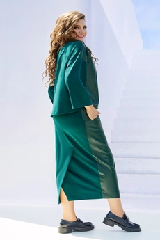 Костюм с юбкой 15643-1 зеленый Vittoria Queen
