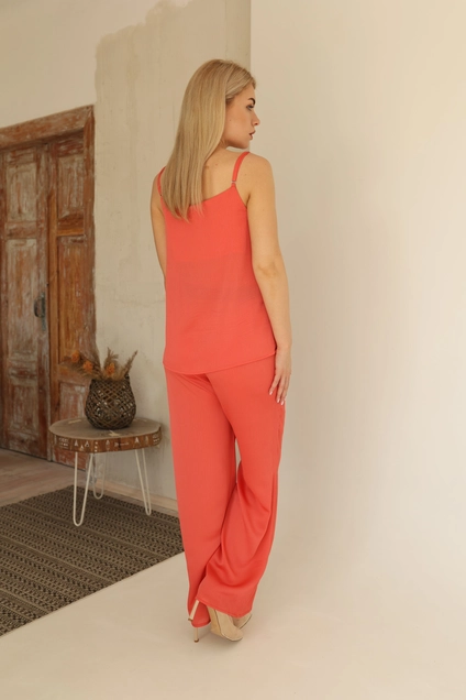 Топ 243 коралл AmberA