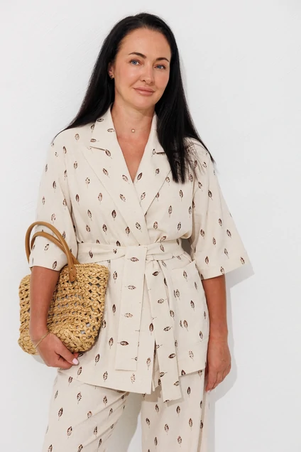 Костюм брючный 2167 бежевый + напыление листья Ambera style