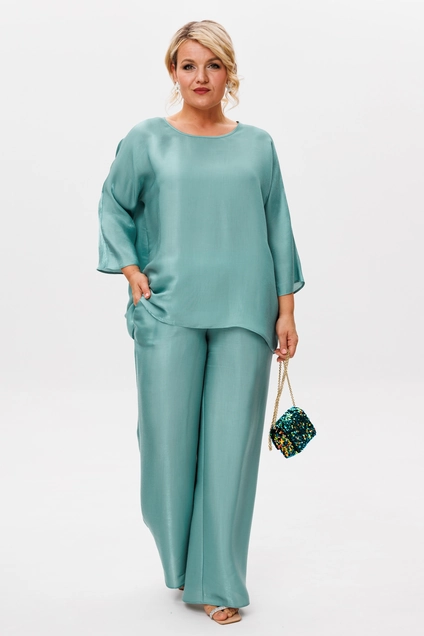 Костюм брючный 1228 изумрудный жемчуг Anastasia
