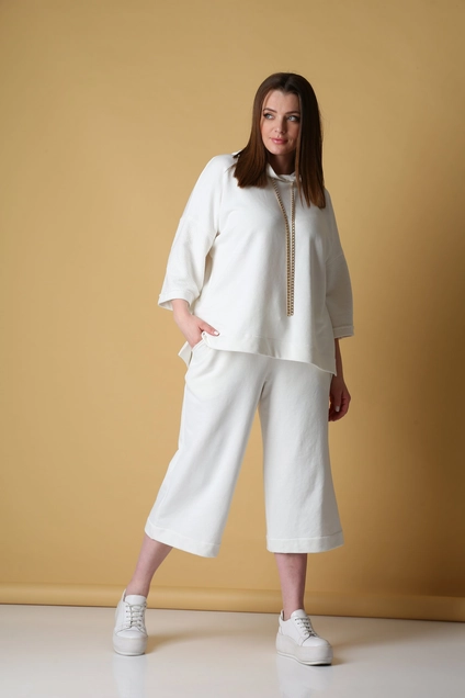 Костюм с шортами 2265 белый BLISS