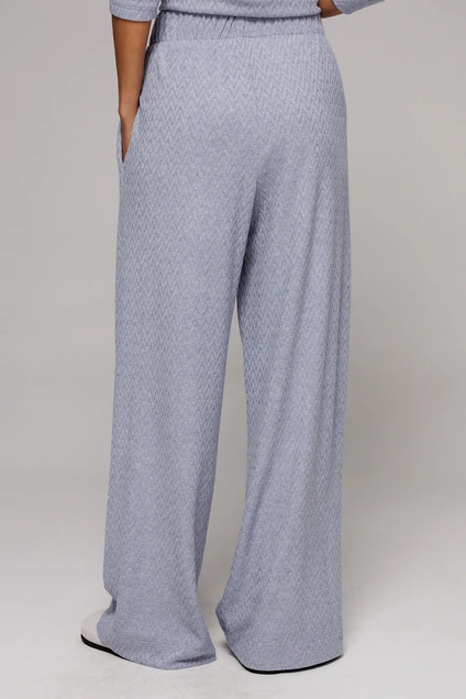 Костюм брючный 3202 голубой BUTER