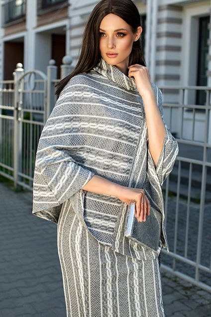 Костюм с юбкой 1608 серый Diva