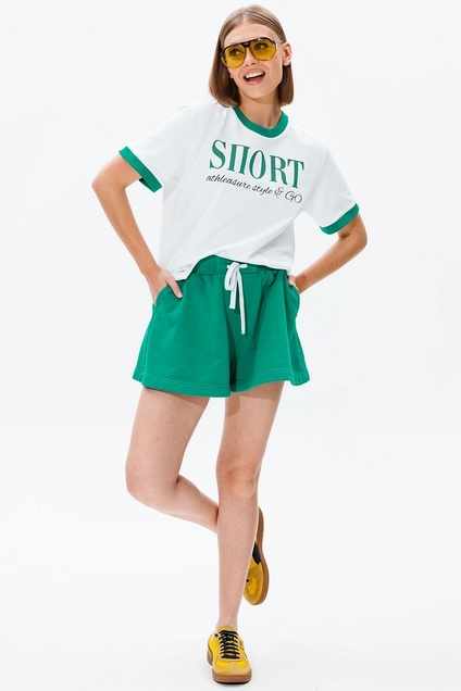 Костюм с шортами f8006-01-01(P23-02) белый + зеленый GO wear