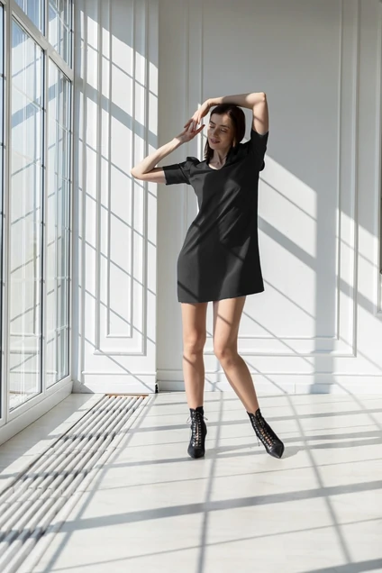 Платье 1054 черный Ivera collection