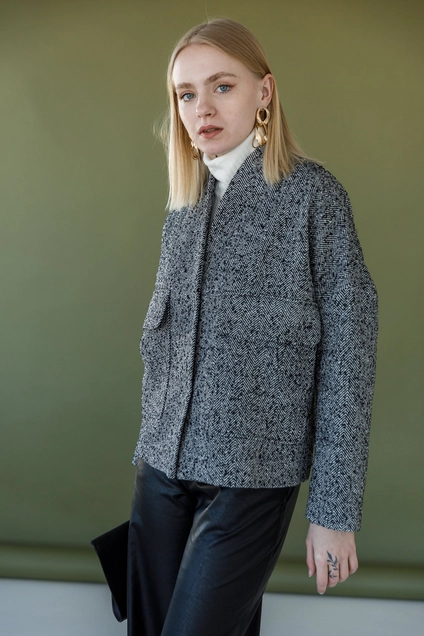 Пальто 3010 черный + белый Ivera collection