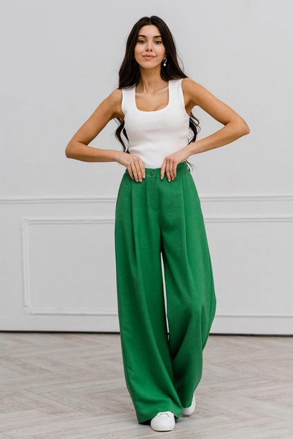 Костюм брючный 6031 зеленый Ivera collection