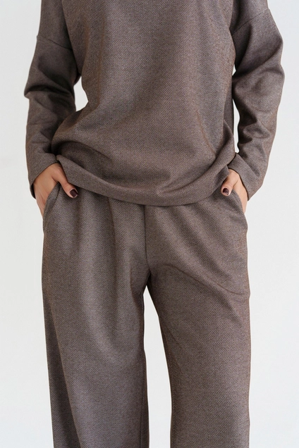 Костюм брючный 6038W коричневый + белый Ivera collection