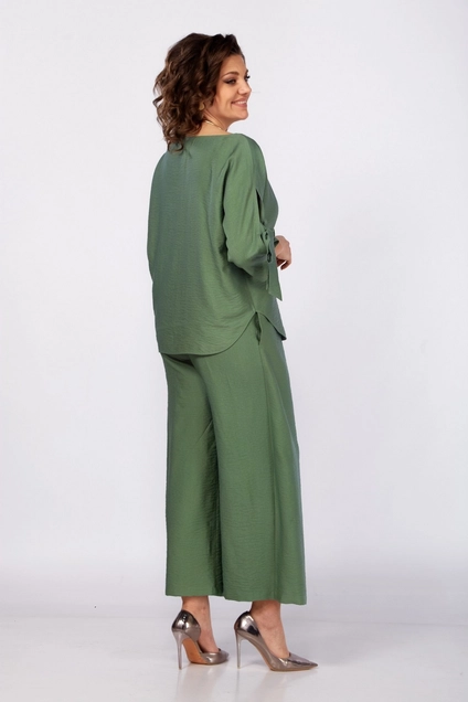 Костюм брючный 1561 хаки LADIS LINE
