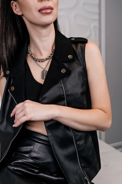 Жилет 001 черный LegendStyle