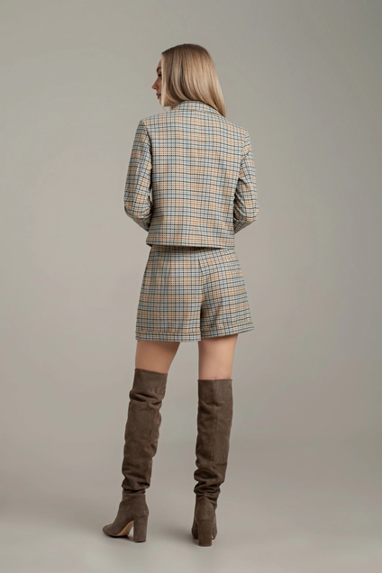 Костюм с шортами 443 цветная клетка Marika