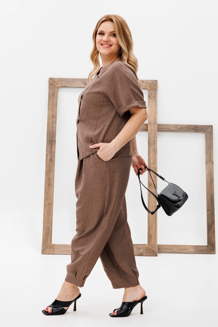 Костюм брючный 1337-1 коричневый Michel Chic