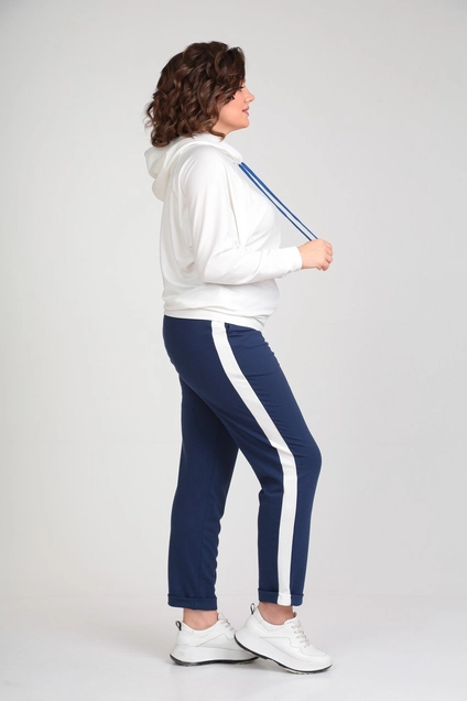 Спортивный костюм 1328 белый + синий Michel Chic