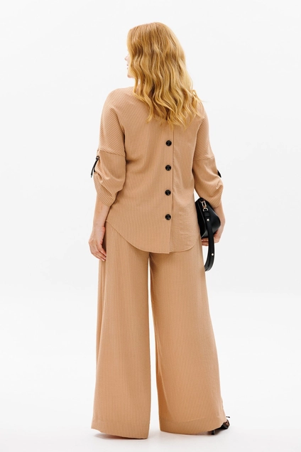 Костюм брючный 1374 бежевый Michel Chic