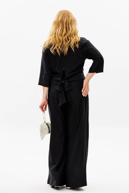 Костюм брючный 1375 черный Michel Chic