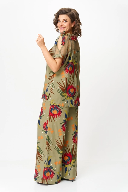 Костюм брючный 1426 хаки + цветы Michel Chic