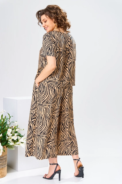 Костюм брючный 2-2704 чёрный золото Romanovich style