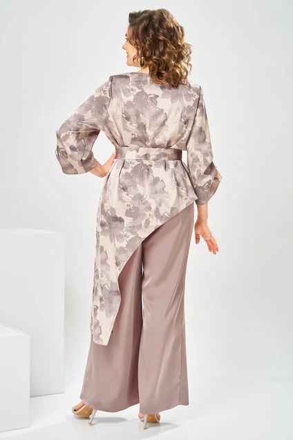 Костюм брючный 2-2750 бежевый Romanovich style