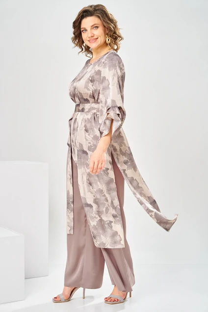 Костюм брючный 2-2750 бежевый Romanovich style