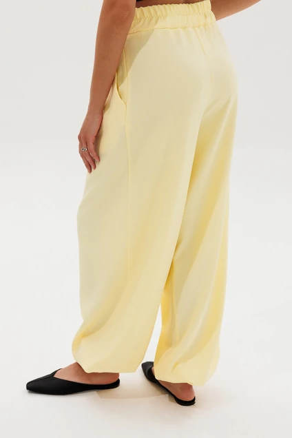 Костюм брючный 2536 лимонный The name