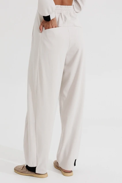 Костюм брючный 1103 бежевый V&N fashion