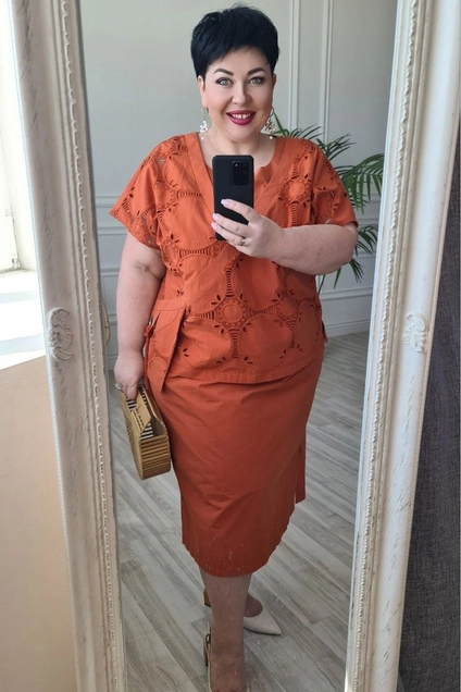Костюм с платьем 17743 кирпичный Vittoria Queen