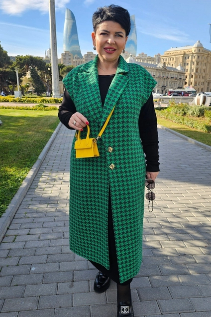 Жилет 22003 гусиная лапка зеленый Vittoria Queen