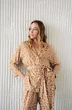 Костюм брючный 6033 бежевый + белый Ivera collection