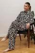 Костюм брючный 6060П черный + молочный Ivera collection