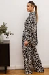 Костюм брючный 6060П черный + молочный Ivera collection
