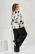 Костюм брючный 2-3010 белый + цветы Romanovich style фото 2