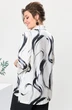 Костюм брючный 2-2617 чёрный + белый Romanovich style